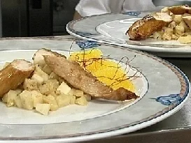 Rezept: Glasierter Kaninchenrücken mit Sellerie-Nuss-Gemüse Bild Nr. 16 Glasierter Kaninchenrücken mit Sellerie-Nuss-Gemüse - Rezept - Bild Nr. 16