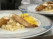 Rezept: Glasierter Kaninchenrücken mit Sellerie-Nuss-Gemüse Bild Nr. 16 Glasierter Kaninchenrücken mit Sellerie-Nuss-Gemüse - Rezept - Bild Nr. 16