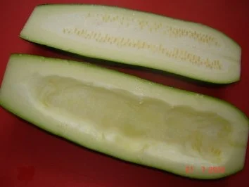 Rezept: Überbackenes : gefüllte Zuccini Bild Nr. 3 Überbackenes : gefüllte Zuccini - Rezept - Bild Nr. 3