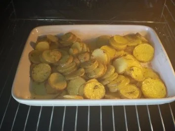 Thymiangebratene Lammsteaks mit Karotten-Honig-Creme und Feta - Rezept - Bild Nr. 2