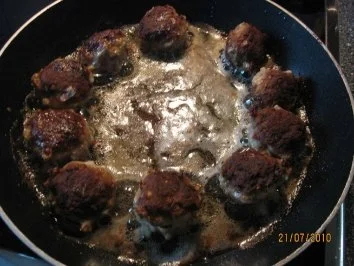 Rezept: Baby-Party-Frikadellen Bild Nr. 4 Baby-Party-Frikadellen - Rezept - Bild Nr. 4