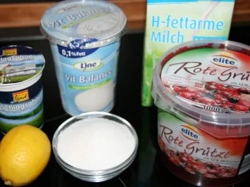 Dessert: Rote Grütze - Eis - Rezept - Bild Nr. 2