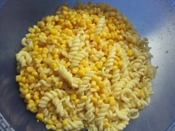 Rezept: Nudelsalat Bild Nr. 3 Nudelsalat - Rezept - Bild Nr. 3