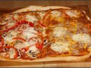 Pizza nach Wunsch und hausgemacht - Rezept