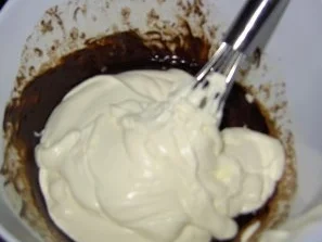 Rezept: Rosmarin-Schokomousse mit Ingwer-Aprikosen Bild Nr. 8 Rosmarin-Schokomousse mit Ingwer-Aprikosen - Rezept - Bild Nr. 8