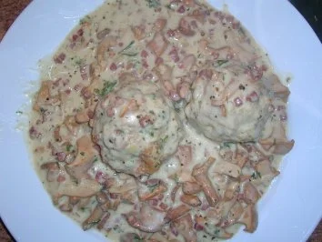 Pfifferlingragout mit selbstgemachten Semmelknödeln - wer Pfifferlinge in der Kombi mag - - Rezept - Bild Nr. 5