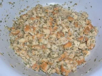 Rezept: Semmelknödel - hausgemacht - z.B. lecker zu Pfifferlingragout Bild Nr. 6 Semmelknödel - hausgemacht - z.B. lecker zu Pfifferlingragout - Rezept - Bild Nr. 6