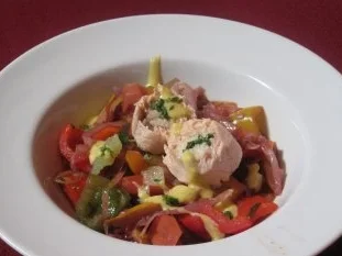 Rezept: Lachs-Zander-Rolle, Thai-Bouillabaisse mit Limetten-Aioli Lachs-Zander-Rolle, Thai-Bouillabaisse mit Limetten-Aioli - Rezept