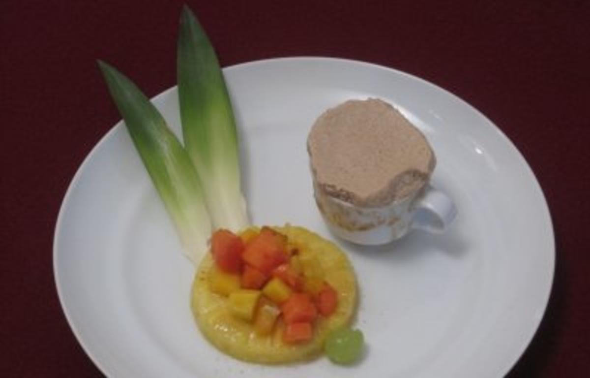 Bilder für Espresso-Parfait und karamellisierte Ananas mit exotischen Früchten - Rezept