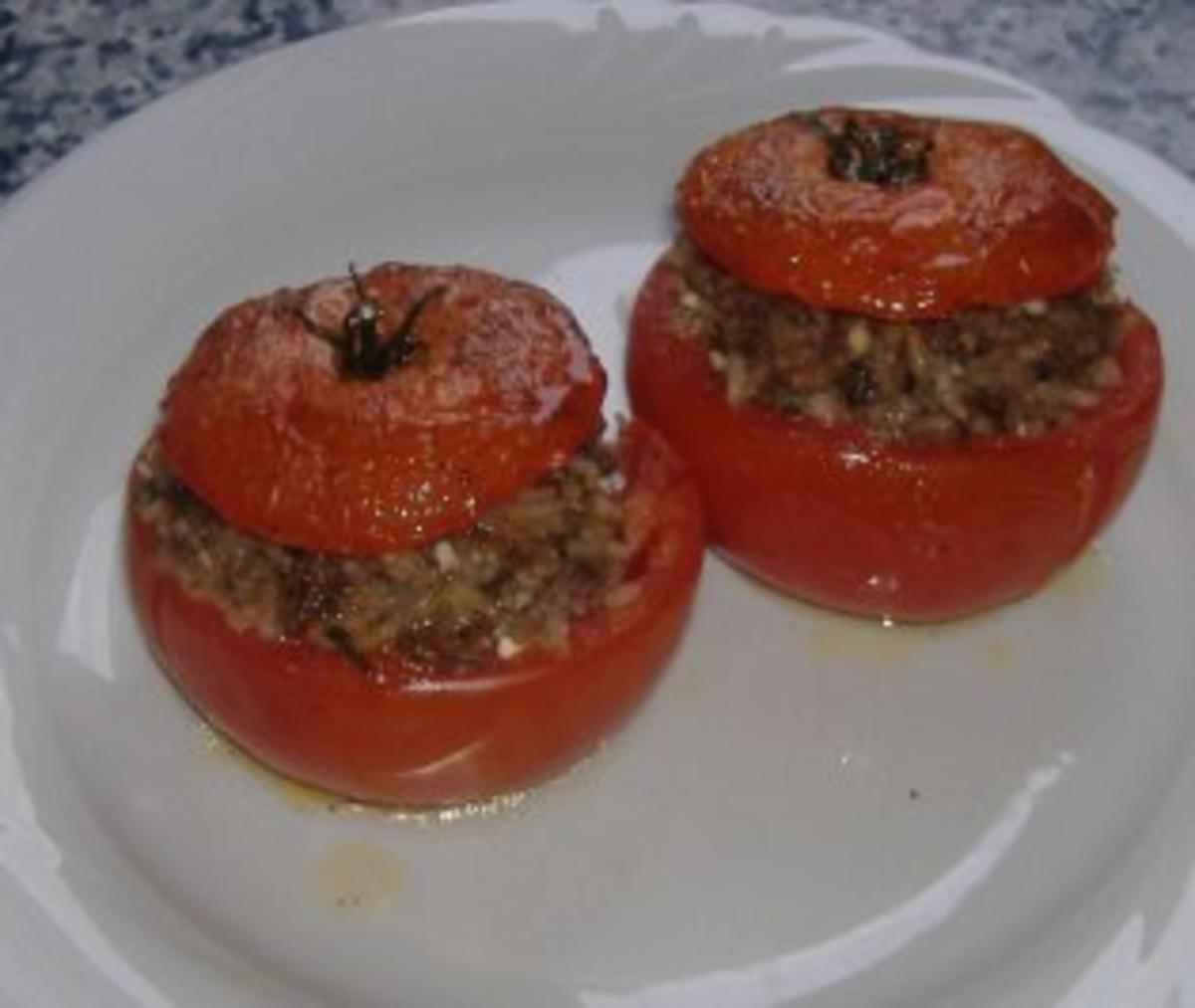 Gefüllte Tomaten - Rezept mit Bild - kochbar.de