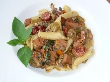 Pfannengericht: Pilze,  Nudeln, Leberkäse und Schinkenknacker - Rezept - Bild Nr. 2