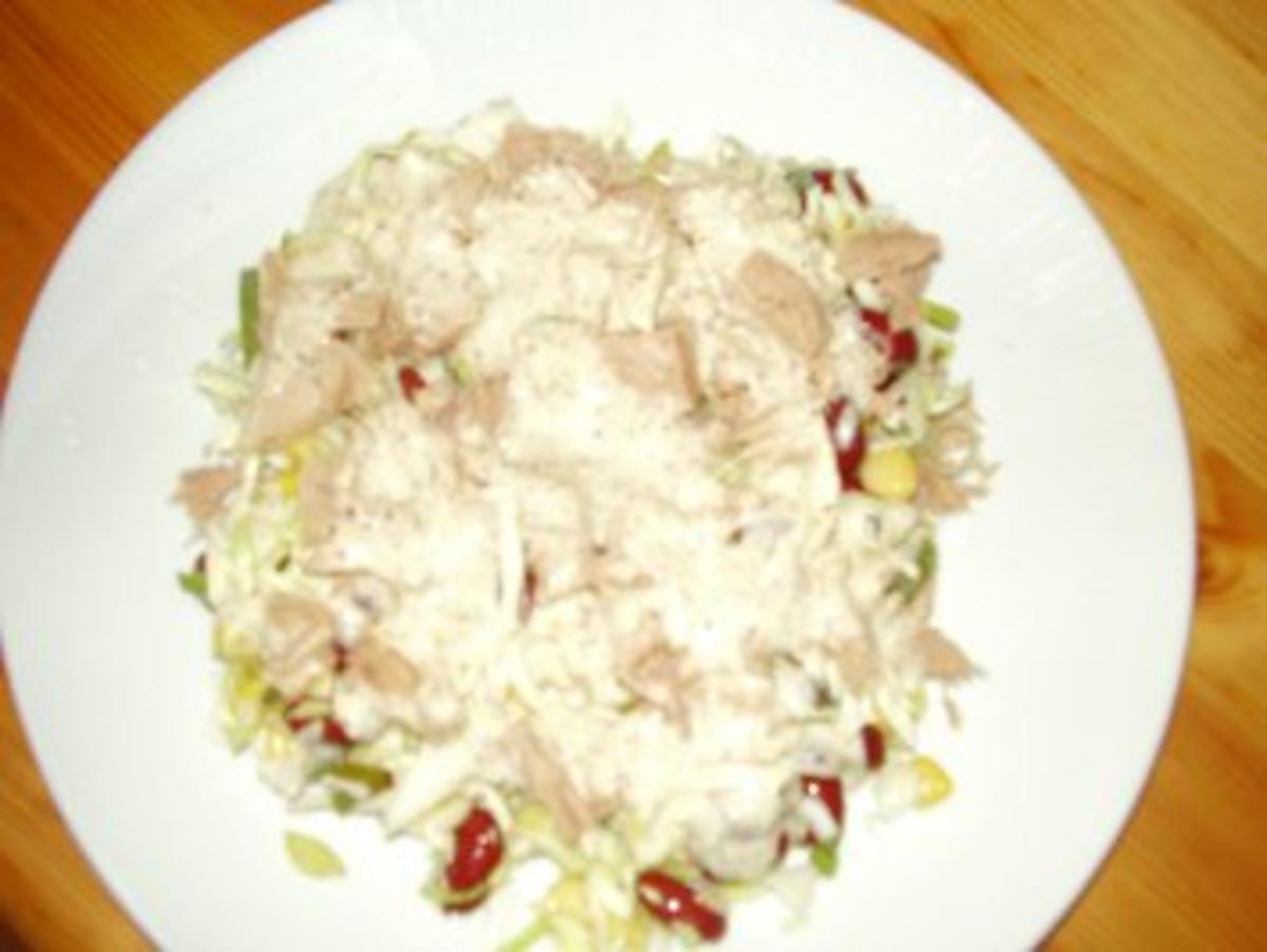 Frischer "knackiger" Rohkostsalat mit Thunfisch und Senfdressing - Rezept - Bild Nr. 2