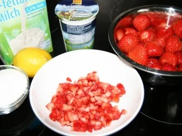 Dessert: Erdbeer-Eis - Rezept - Bild Nr. 2