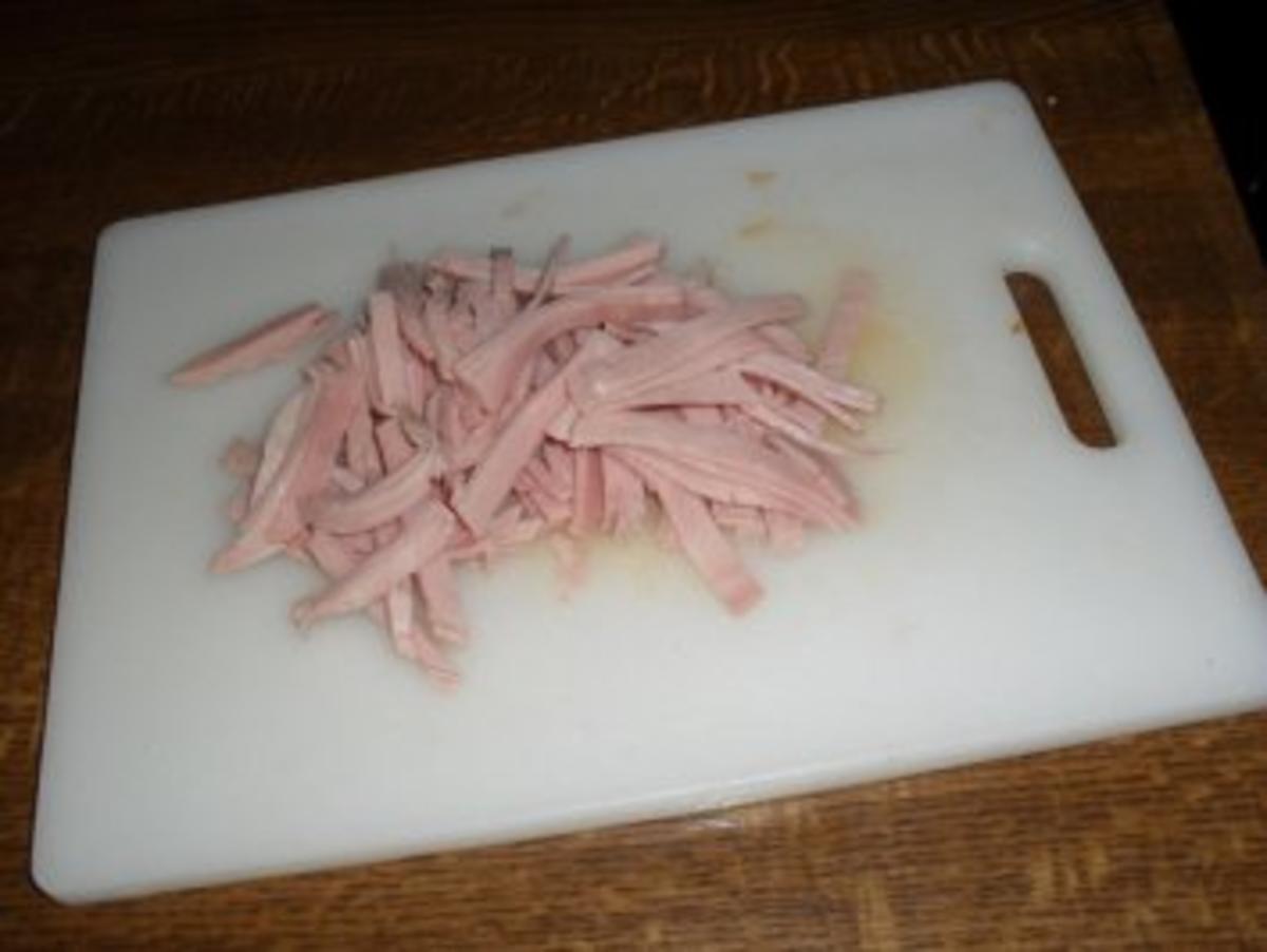 Maultaschen in Tomatensoße mit Schinken und Käse überbacken Bilder sind online - Rezept - Bild Nr. 3