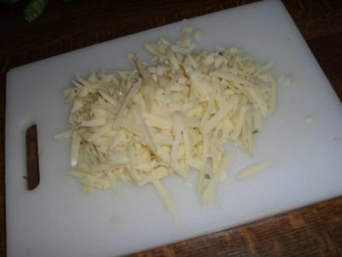Maultaschen in Tomatensoße mit Schinken und Käse überbacken Bilder sind online - Rezept - Bild Nr. 4