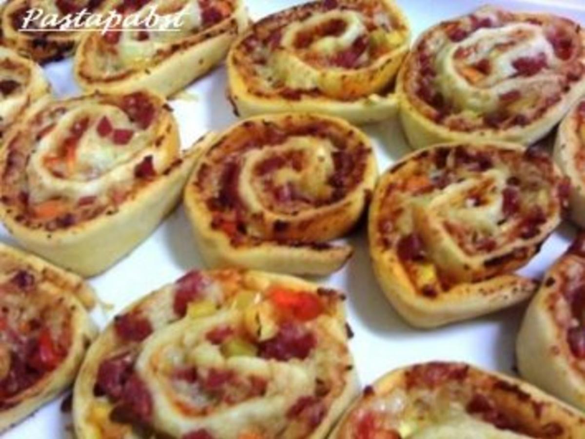 Pizzaschnecken mit Mehl und Hefe frisch - Rezept mit Bild - kochbar.de