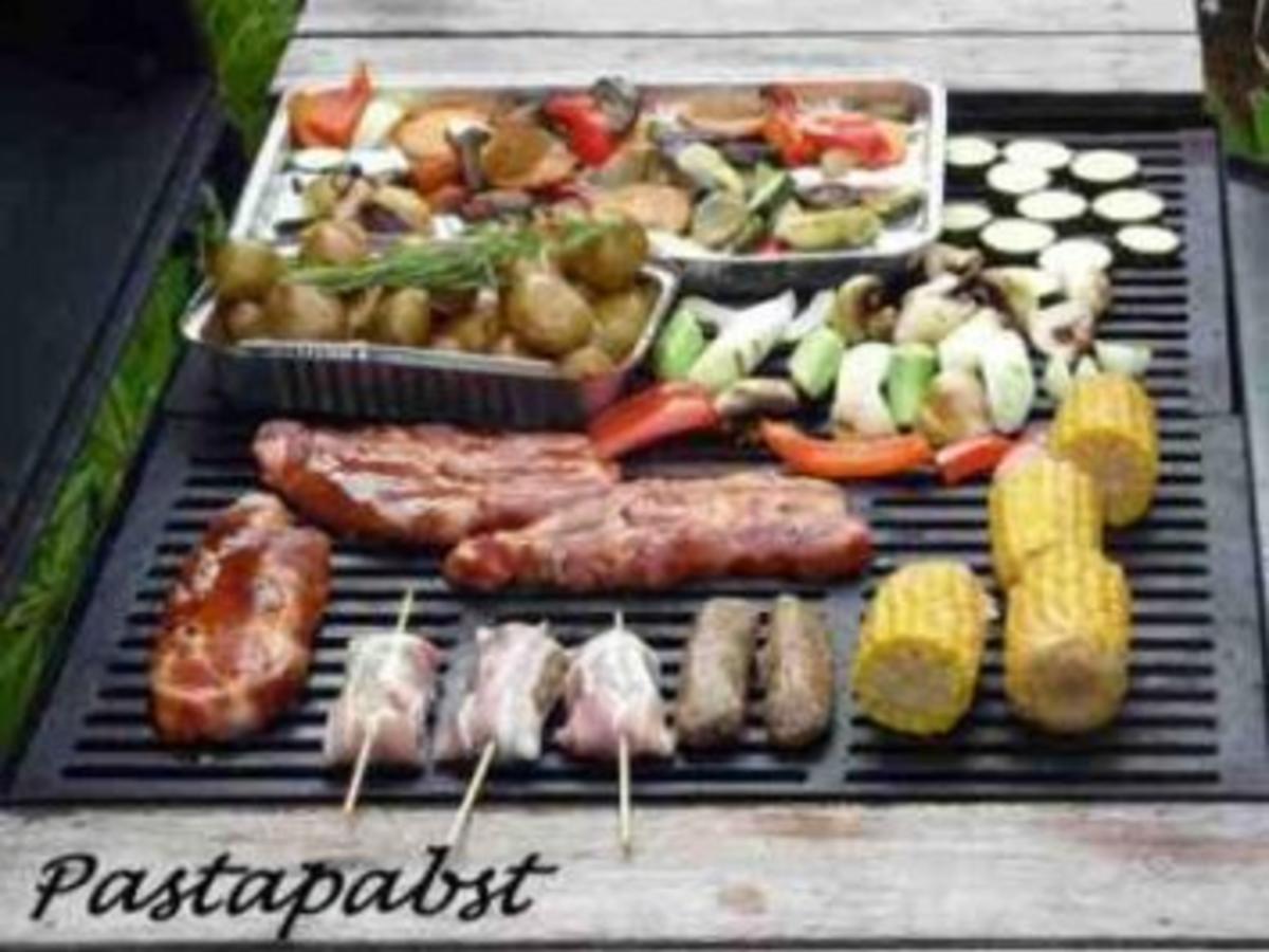 Cevapcici-Spieße im Speckmantel - Rezept - kochbar.de