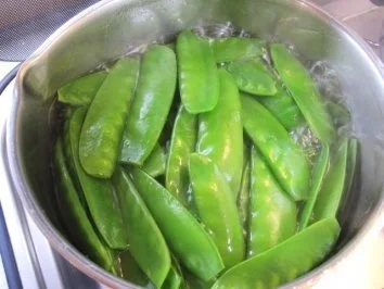 Junge Erbsenschoten ... - Rezept - Bild Nr. 3