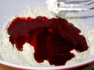 Rezept: Johannisbeer-Quark-Mousse Bild Nr. 4 Johannisbeer-Quark-Mousse - Rezept - Bild Nr. 4