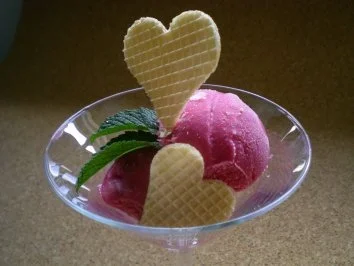 Rezept: Eis: Ribisel - Minze Eiscreme Eis: Ribisel - Minze Eiscreme - Rezept