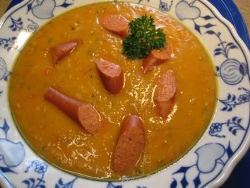 Rezept: Cremiges Gemüsesüppchen, dazu Wienerle ... Cremiges Gemüsesüppchen, dazu Wienerle ... - Rezept