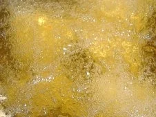 Rezept: Rotbarschfilet in Tempura auf Schmorgurken-Pfifferlingsragout Bild Nr. 3 Rotbarschfilet in Tempura auf Schmorgurken-Pfifferlingsragout - Rezept - Bild Nr. 3