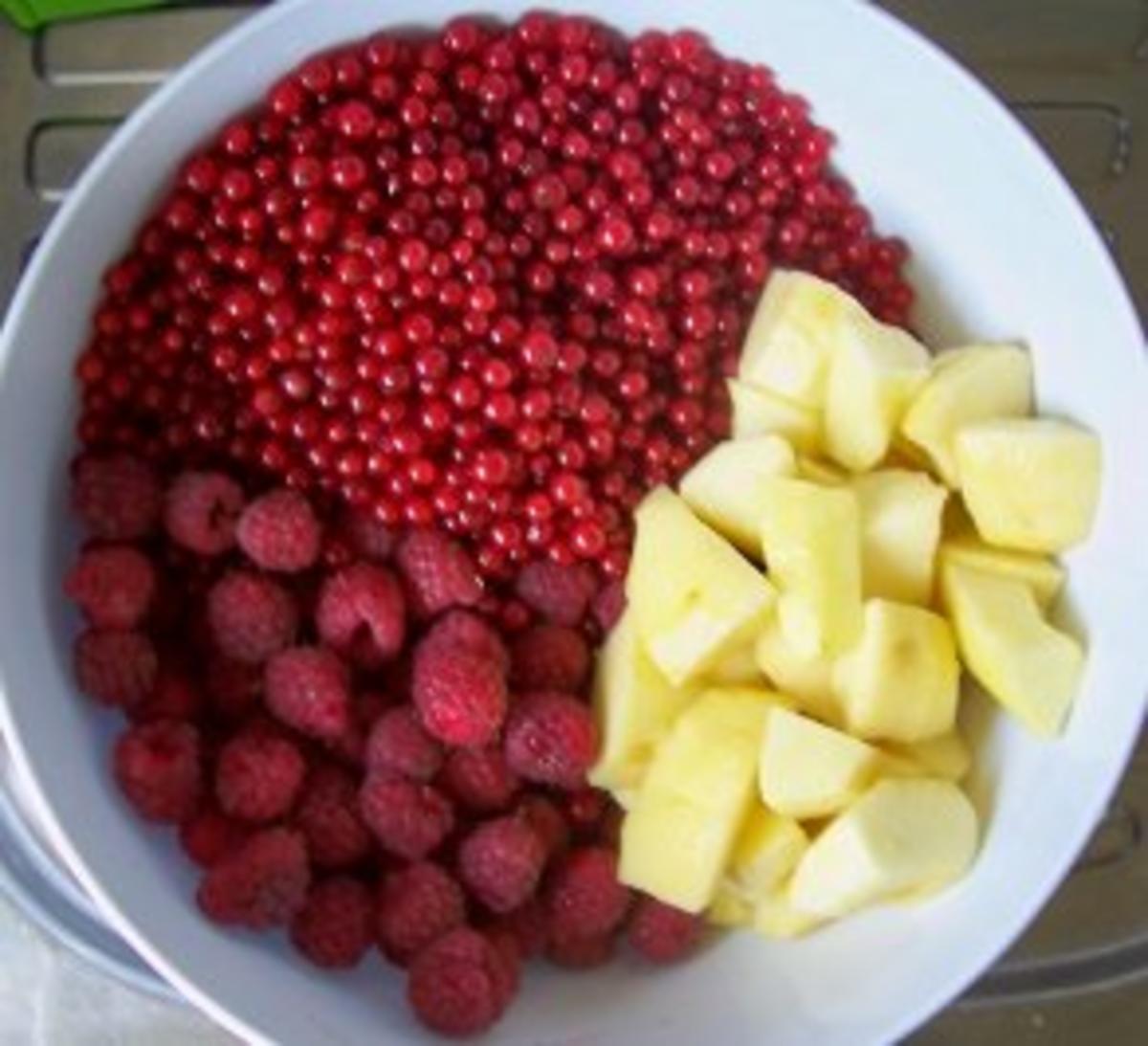 Einmachen: Johannisbeer-Himbeer-Apfel - Gelee - Rezept - kochbar.de