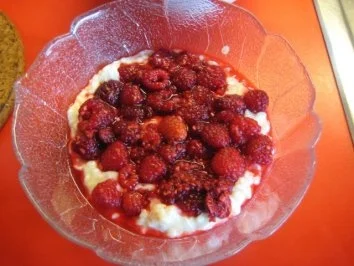 Rezept: Milchreis mit in Rum eingelegten Himbeeren Bild Nr. 7 Milchreis mit in Rum eingelegten Himbeeren - Rezept - Bild Nr. 7