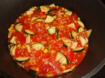 Rezept: Tomatige Zucchini mit Reis Bild Nr. 2 Tomatige Zucchini mit Reis - Rezept - Bild Nr. 2