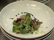 Gänselebermousse mit Himbeeraspik an Rapunzelsalat - Rezept - Bild Nr. 9