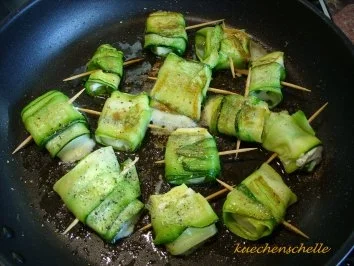 Zucchiniröllchen - Rezept