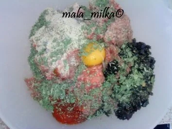 Bifteki mit Fetakäse - Rezept - Bild Nr. 3