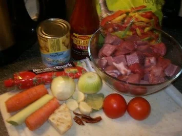 Rezept: Gulasch Bild Nr. 2 Gulasch - Rezept - Bild Nr. 2