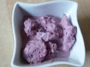 Buttermilch - Kirscheis mit Stückchen - Rezept