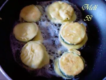 Rezept: Beilagen: Zucchini-Parmesan Taler Bild Nr. 3 Beilagen: Zucchini-Parmesan Taler - Rezept - Bild Nr. 3