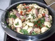 Tortelloni - salat mit Salami - Rezept