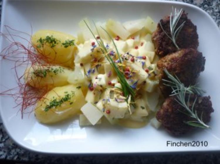 Currykraut-Frikadellen zu Kohlrabi an Hollandaise mit Salzkartoffeln ...