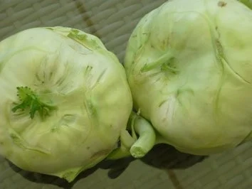 Rezept: Currykraut-Frikadellen zu Kohlrabi an Hollandaise mit Salzkartoffeln Bild Nr. 6 Currykraut-Frikadellen zu Kohlrabi an Hollandaise mit Salzkartoffeln - Rezept - Bild Nr. 6