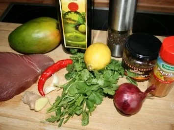 Fisch: Thunfischfilet mit Korianderhaube und Mango Salsa - Rezept - Bild Nr. 2