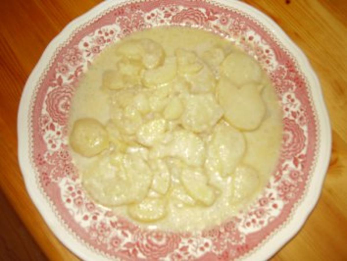 Bechamelkartoffeln "ala Mama" - Rezept
