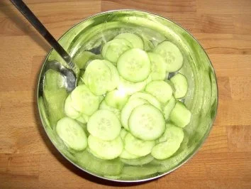 Rezept: Gurkensalat nach Daddy Art Bild Nr. 3 Gurkensalat nach Daddy Art - Rezept - Bild Nr. 3