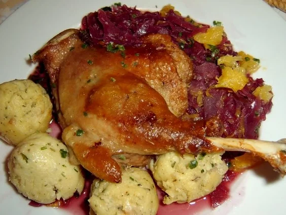 Rezept: Entenconfit mit Rotkraut Entenconfit mit Rotkraut - Rezept