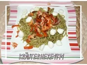 Rezept: Flusskrebsschwรคnze aalen sich auf Pesto-Gemรผsebett Flusskrebsschwรคnze aalen sich auf Pesto-Gemรผsebett - Rezept