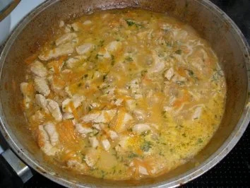 Fleischgerichte - Putengeschnetzeltes an Zucchininudeln - Rezept - Bild Nr. 2