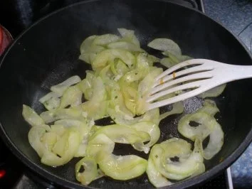 Rezept: Beilage - Zucchininudeln Bild Nr. 2 Beilage - Zucchininudeln - Rezept - Bild Nr. 2