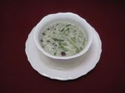 Kerbelschaumsuppe mit zweierlei Spargel und gerösteten Brotstiften - Rezept