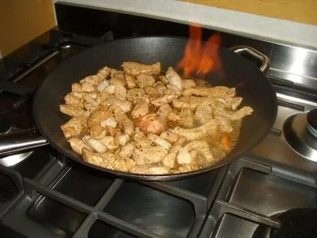 Rezept: Puten-Champignon-Pfanne mit Spätzle Bild Nr. 3 Puten-Champignon-Pfanne mit Spätzle - Rezept - Bild Nr. 3