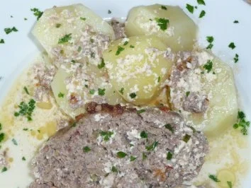 Gemüsehackbraten mit Röstzwiebeln - Rezept