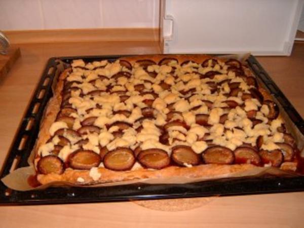 Pflaumenkuchen vom Blech - Rezept mit Bild - kochbar.de