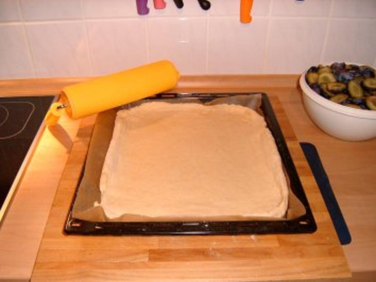 Pflaumenkuchen vom Blech - einfach - 56 kcal/100g